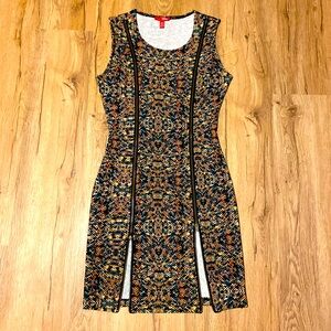 NWOT Bodycon dress w/working zippers from shoulder to hem. P2P stretches to 18”